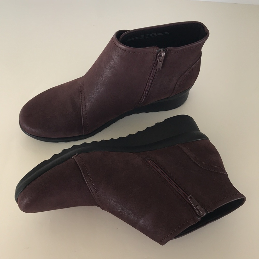 Cloudsteppers By Clarks Suede Booties Size 8m - image 5